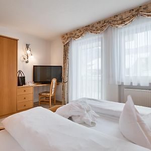 Camera economica con letto king size